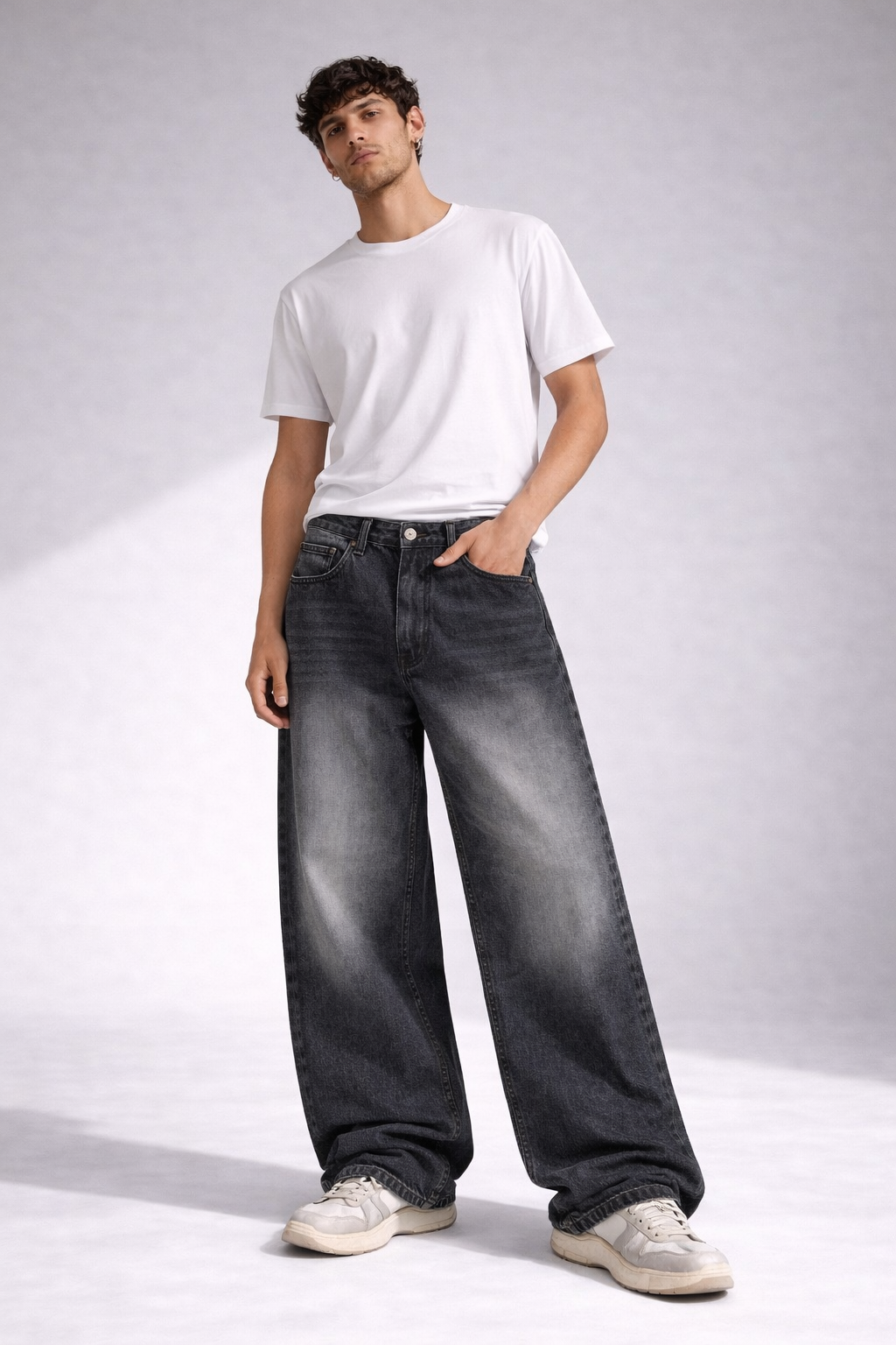 NOIR WASHED WIDE LEG DENIM